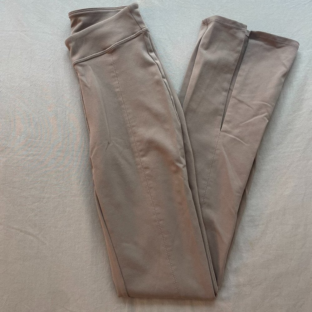 Limited Edition Alo Yoga High-Waist Flare Legging | Tan | Size XS